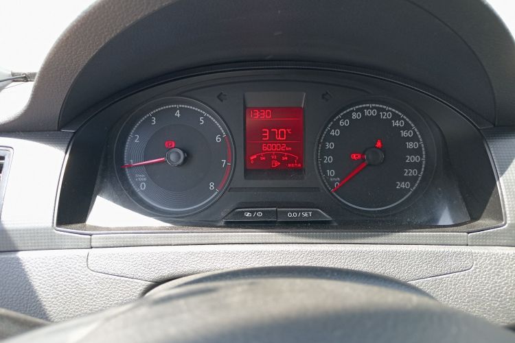 大众 桑塔纳 2016款 1.6L 手动风尚版中控内饰14