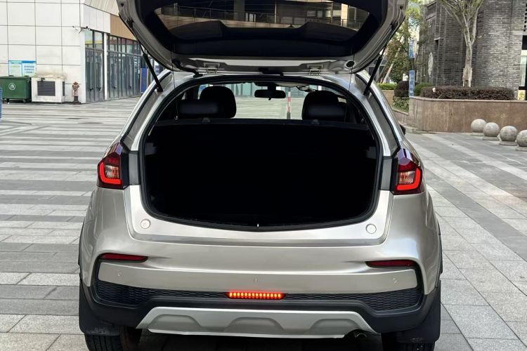 吉利汽车 远景X3 2020款 1.5L CVT尊贵型局部细节23