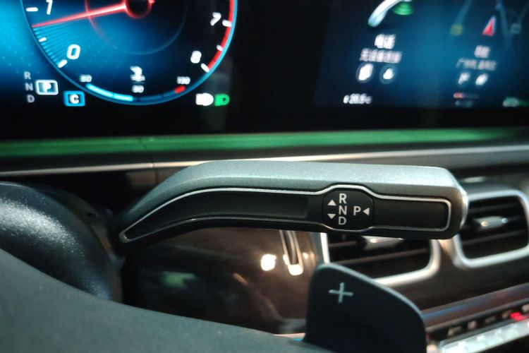 奔驰GLE 2023款 GLE 350 4MATIC 时尚型局部细节18