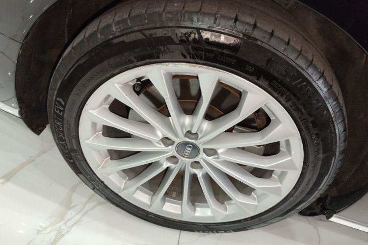 奥迪A8 2018款 A8L 55 TFSI quattro投放版精英型车身外观6002