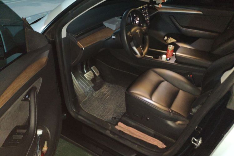 特斯拉 Model Y 2021款 标准续航后驱版中控内饰7003