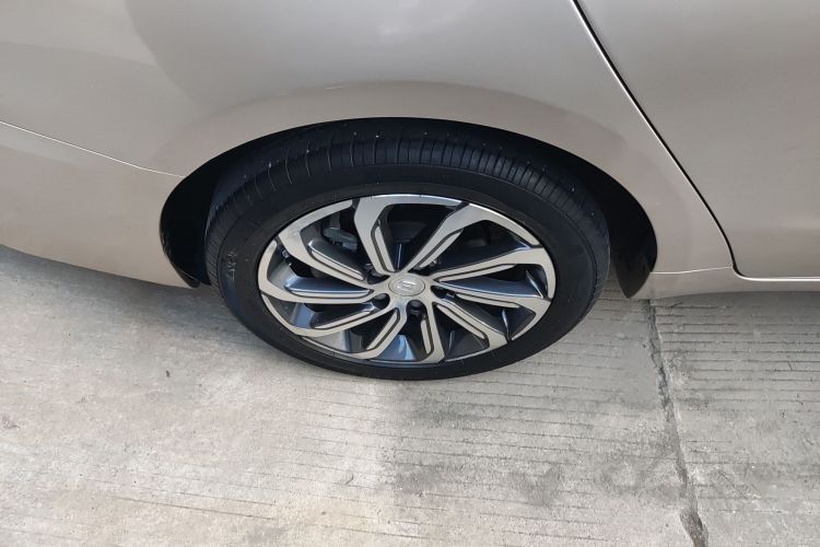 吉利汽车 帝豪GL 2021款 UP 1.4T CVT领曜型车身外观6002