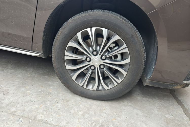 别克GL8 2023款 改款 陆上公务舱 豪华型车身外观6007