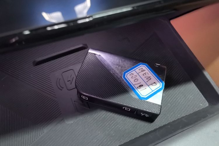 领克09 EM-P 2023款 2.0TD EM-P 远航版PM 七座中控内饰7001