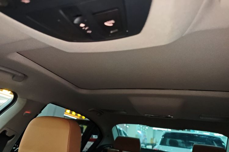 宝马7系 2014款 730Li 臻享型局部细节22