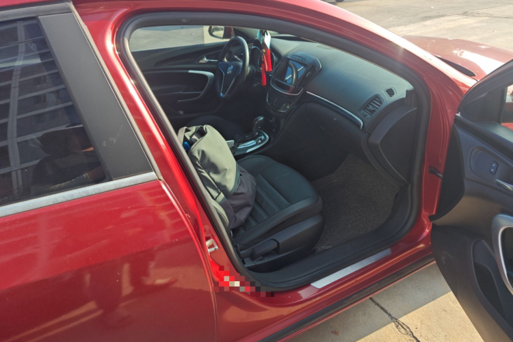 别克 君威 2014款 1.6T 时尚技术型局部细节9005