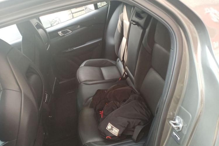 领克03 2022款 2.0TD DCT劲Pro中控内饰21