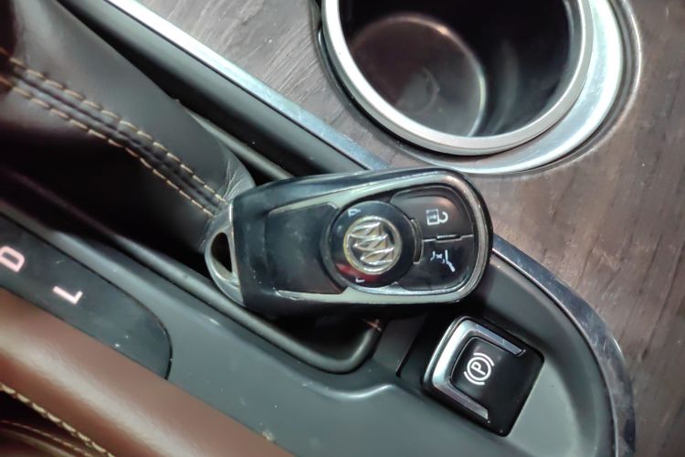 别克 昂科威 2017款 28T 四驱精英型中控内饰11