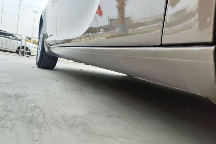 别克 君威 2015款 1.6T 精英技术型局部细节9001