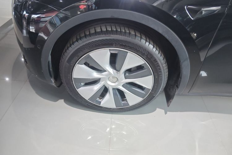 特斯拉 Model Y 2022款 后轮驱动版车身外观6007