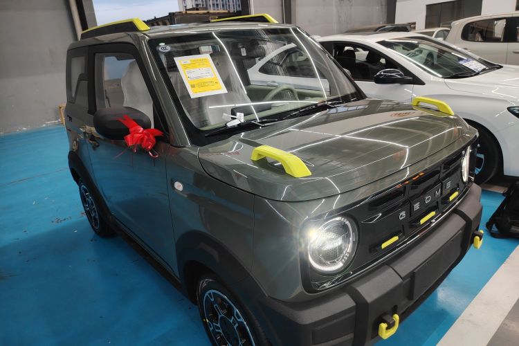 吉利银河 2025款 210km 熊猫骑士车身外观3