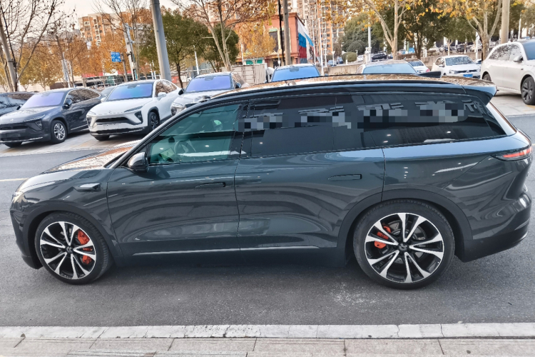 蔚来ES8 2023款 100kWh 签名版车身外观4