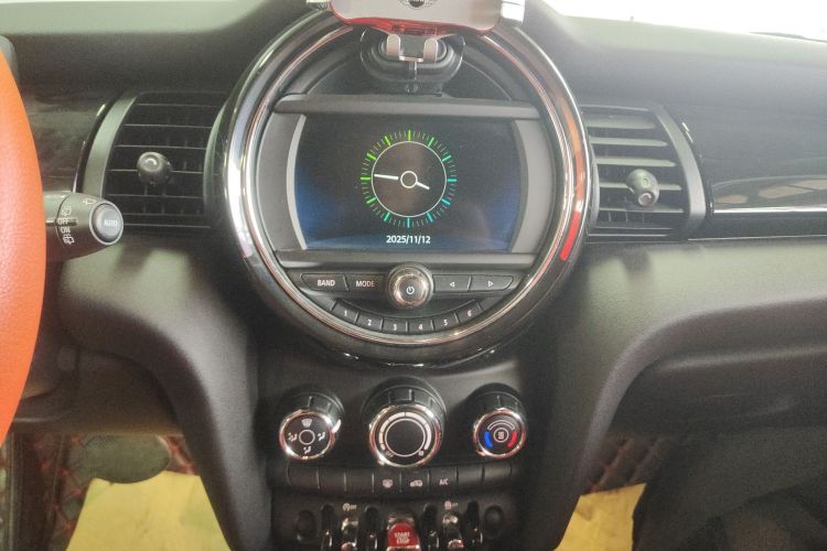 MINI 2018款 1.5T ONE PLUS中控内饰16