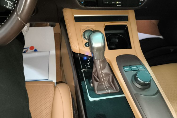 雷克萨斯ES 2015款 200 精英版中控内饰18