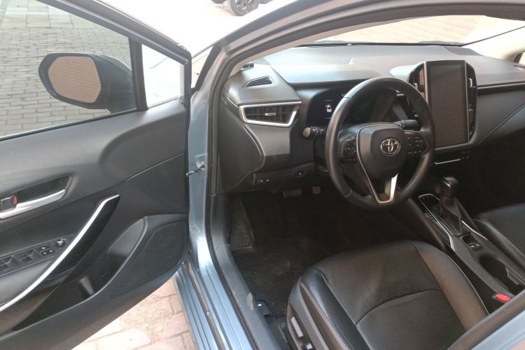 丰田 卡罗拉 2019款 双擎 1.8L E-CVT旗舰版中控内饰7003