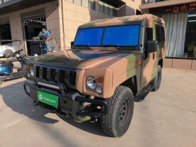 BAW北汽制造 勇士 2019款 2.4T 三门四驱短轴汽油版 国VI