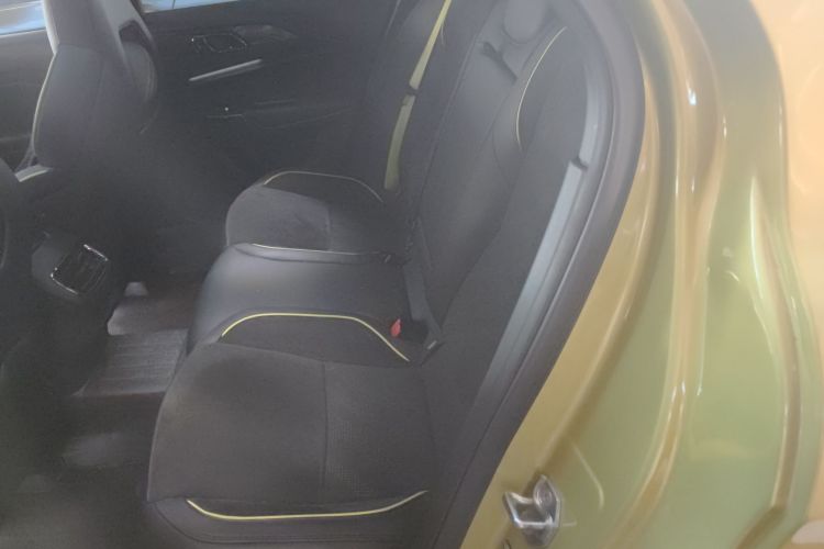 领克03 2019款 03+ 2.0TD 自动驭风版中控内饰21