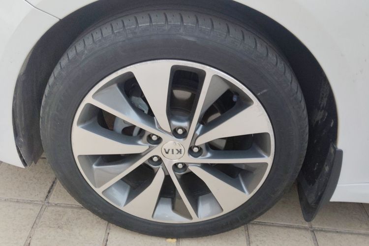 起亚K5 2016款 2.0L 自动LUX车身外观6001