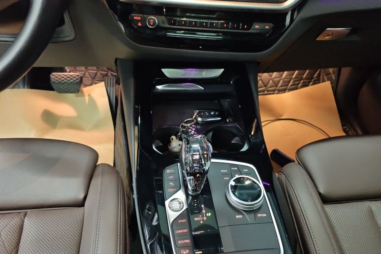 宝马X3 2022款 改款二 xDrive30i 尊享型 M曜夜套装局部细节18