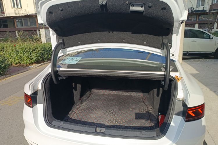 比亚迪 秦PLUS 2021款 EV 600KM 旗舰型机舱底盘23