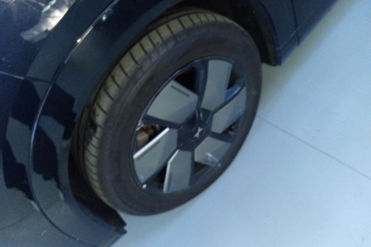 小鹏X9 2024款 640四驱高性能Max车身外观6007