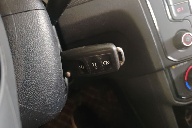 大众 捷达 2019款 梦想版 1.4L 手动时尚型中控内饰11