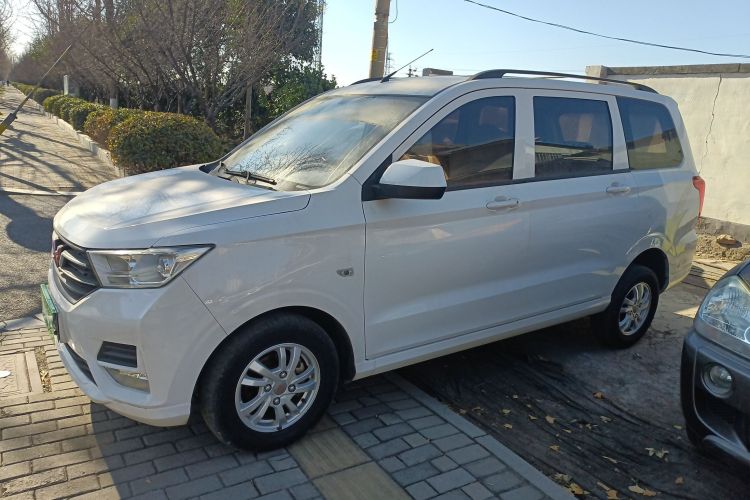 五菱汽车 五菱宏光 2019款 1.5L S标准型国VI LAR车身外观6003