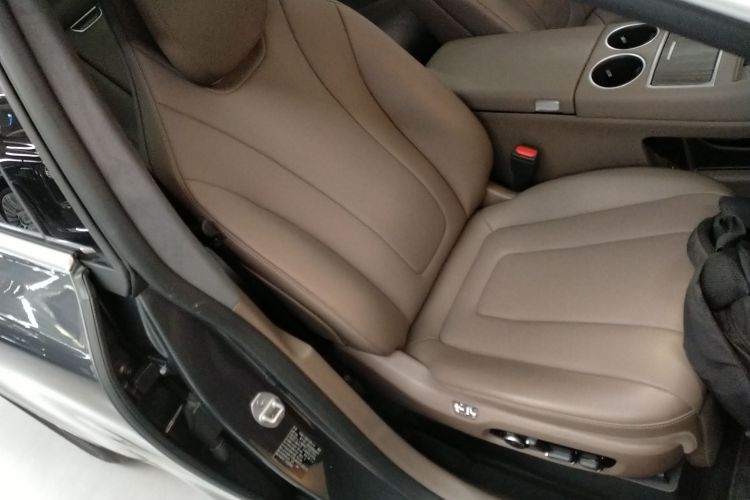 鸿蒙智行 智界R7 2025款 增程 251km Max局部细节41