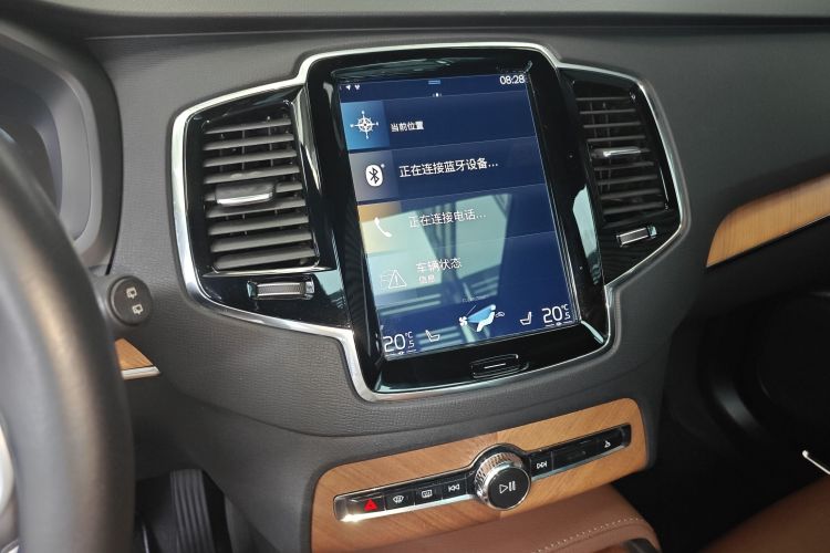 沃尔沃XC90 2022款 B6 智逸豪华版 7座中控内饰16
