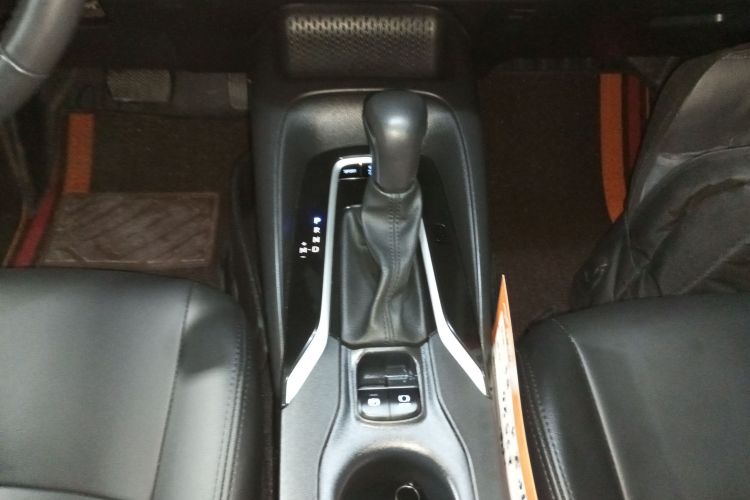 丰田 卡罗拉 2021款 1.2T S-CVT 运动版中控内饰18