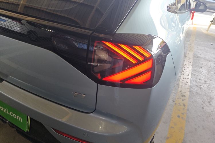 ARCFOX极狐 极狐T1 2025款 425 PRO车身外观9