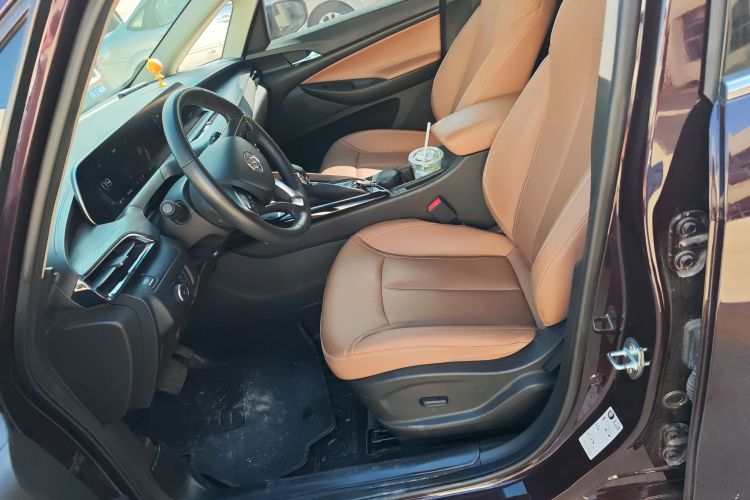 别克GL6 2021款 323T 轻混动互联豪华型中控内饰19