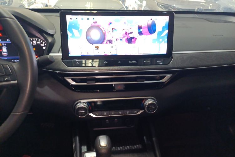 日产 天籁 2022款 2.0L XL-TLS 悦享版中控内饰16