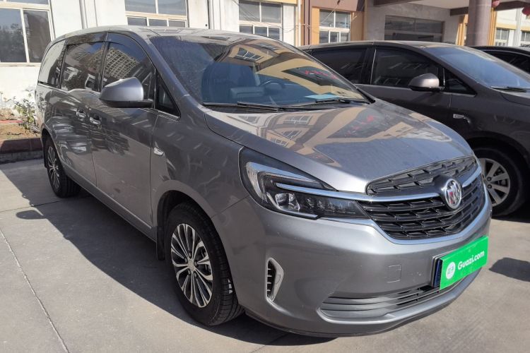 别克GL8 2022款 陆上公务舱 652T 豪华型车身外观3