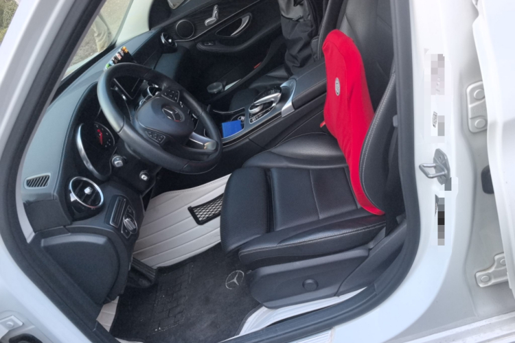 奔驰C级 2017款 改款 C 180 L 时尚型运动版局部细节19