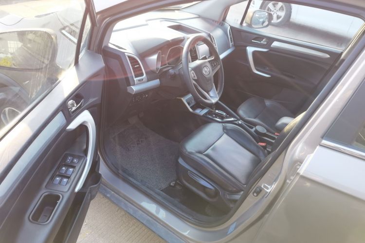 江汽集团 瑞风S3 2016款 1.5L CVT豪华智能型中控内饰20