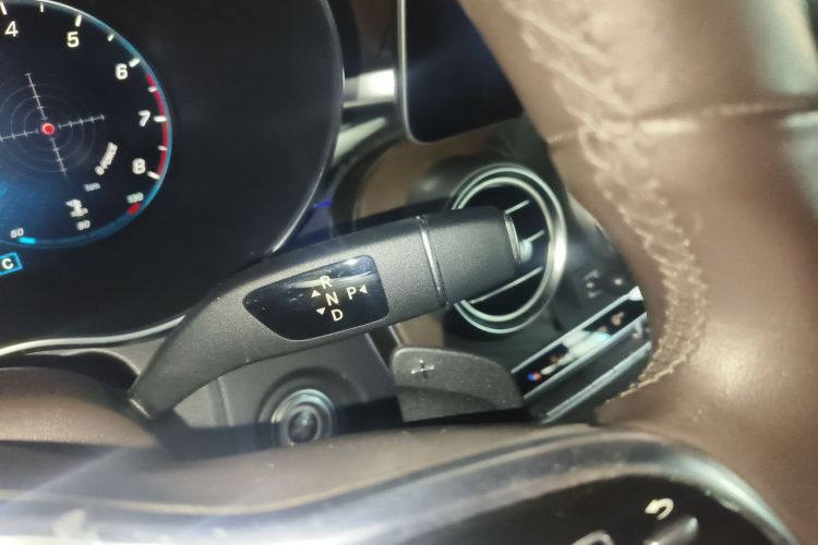 奔驰GLC 2020款 GLC 300 L 4MATIC 动感型局部细节18