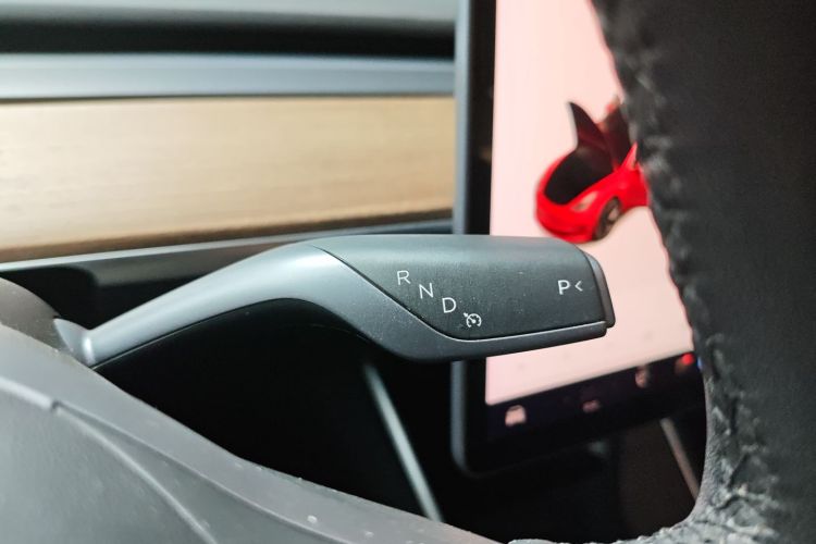 特斯拉 Model 3 2020款 改款 标准续航后驱升级版中控内饰18