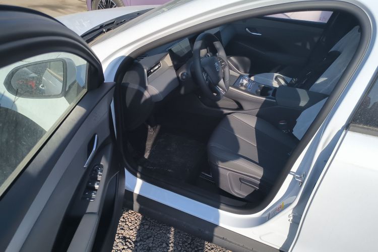 比亚迪 秦PLUS 2025款 DM-i 智驾版 55KM领先型中控内饰20