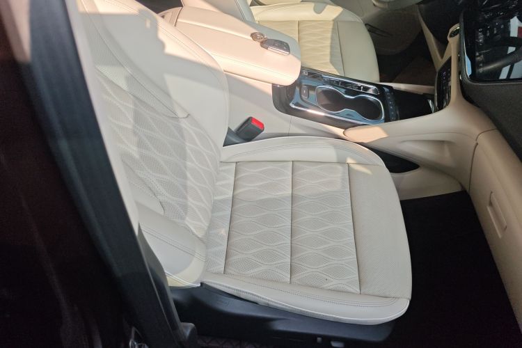 别克 2022款 昂科威Plus Avenir艾维亚 七座版局部细节41