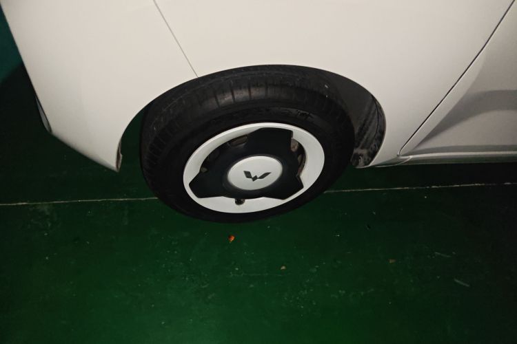 五菱汽车 宏光MINIEV 2022款 轻松款 磷酸铁锂车身外观6002