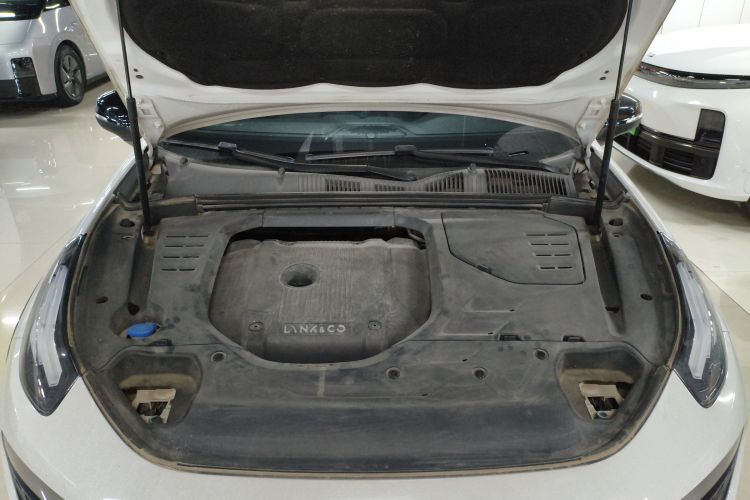 领克02 2021款 2.0TD 自动两驱劲 冠军版机舱底盘24