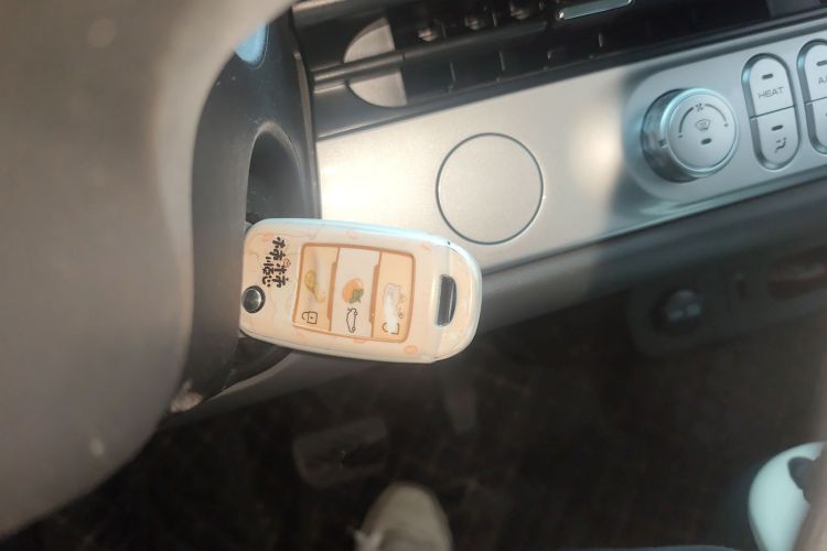 长安启源 长安Lumin 2022款 155km 清甜款中控内饰11