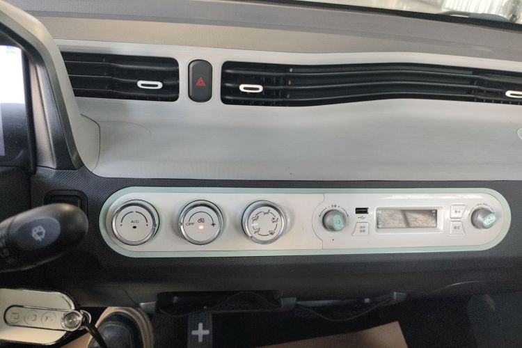 五菱汽车 宏光MINIEV 2022款 马卡龙时尚款 三元锂中控内饰16