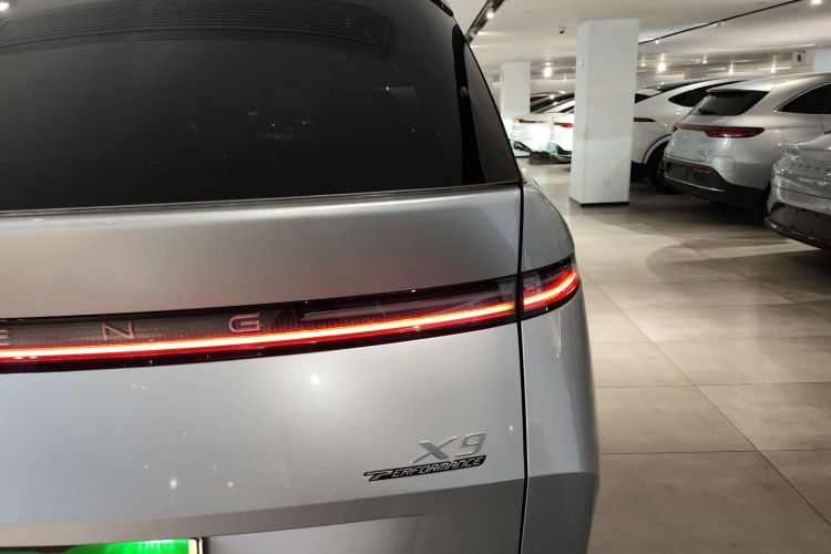 小鹏X9 2024款 640四驱高性能Max车身外观9