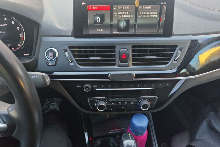 宝马1系 2019款 118i M运动套装中控内饰16