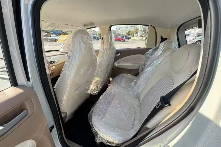 五菱汽车 宏光MINIEV 2025款 四门版 进阶款中控内饰21