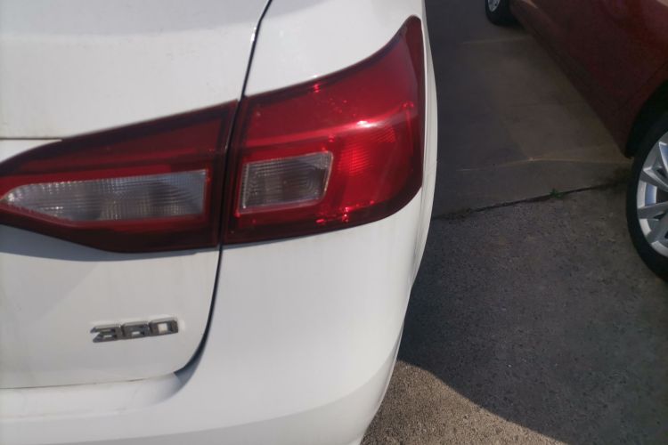 荣威360 2015款 1.5L 自动豪华版车身外观6006