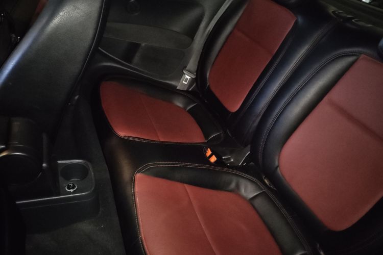 大众 甲壳虫 2014款 1.2TSI 时尚型中控内饰21