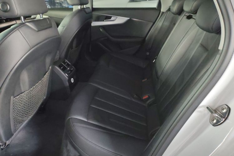 奥迪A4(进口) 2020款 Avant 先锋派 40 TFSI 时尚动感型中控内饰21